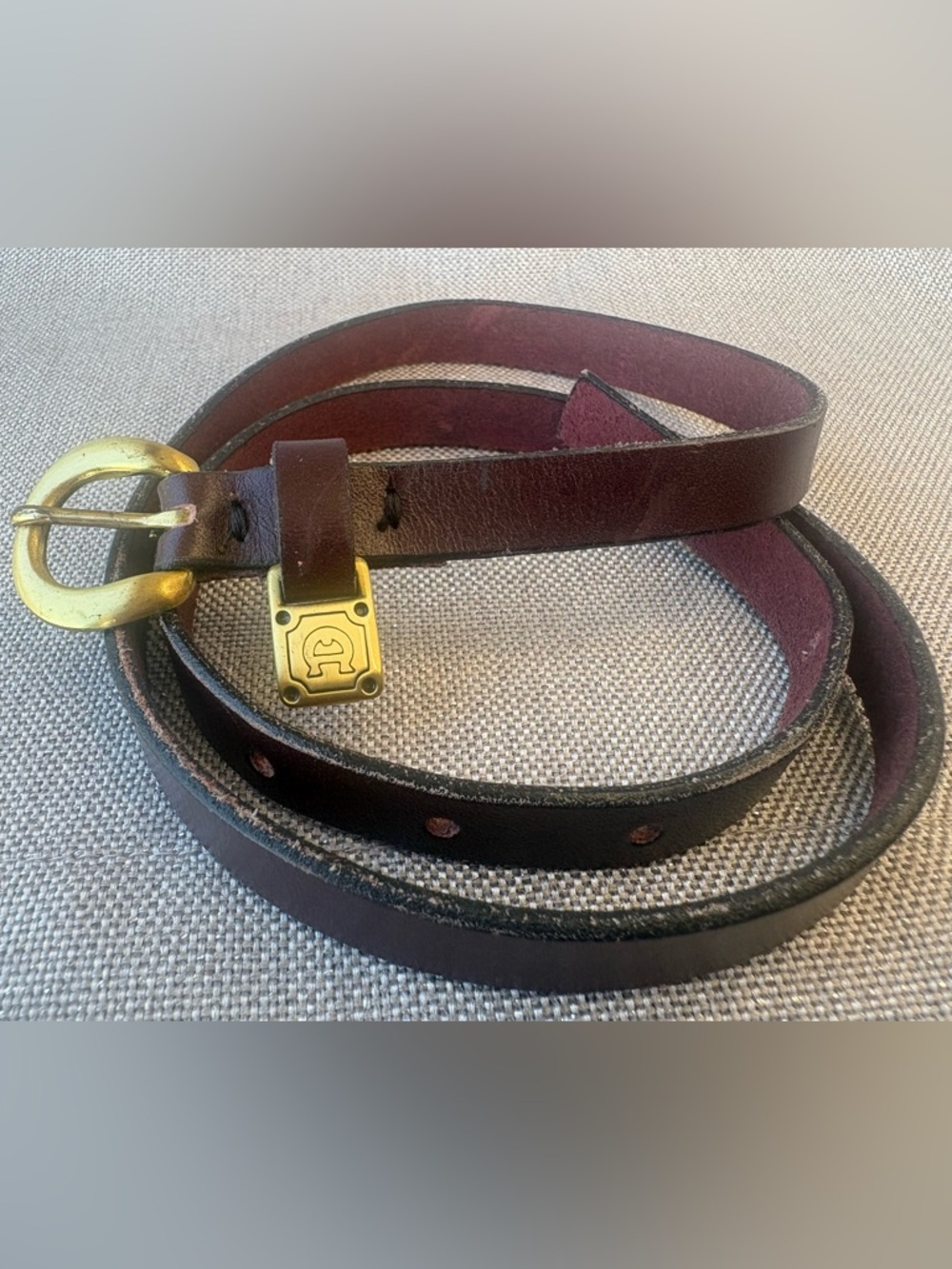Etienne Aigner Dark Brown burgundy Leather Belt with brass Round Buckle sm 28. - Picture 6 of 8